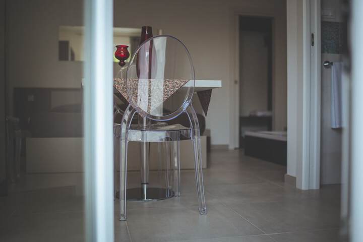 Room 12 of 34