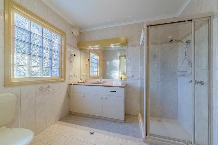 Room 16 of 21