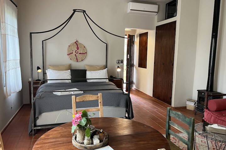 Room 33 of 85
