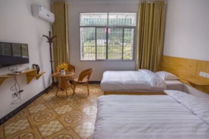 Room 16 of 21