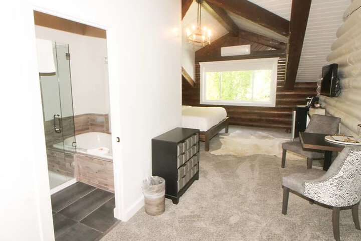 Room 21 of 51
