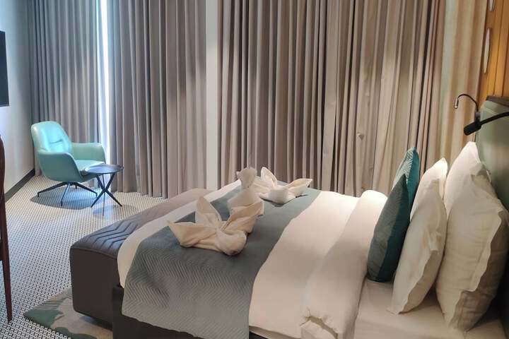 Room 12 of 47