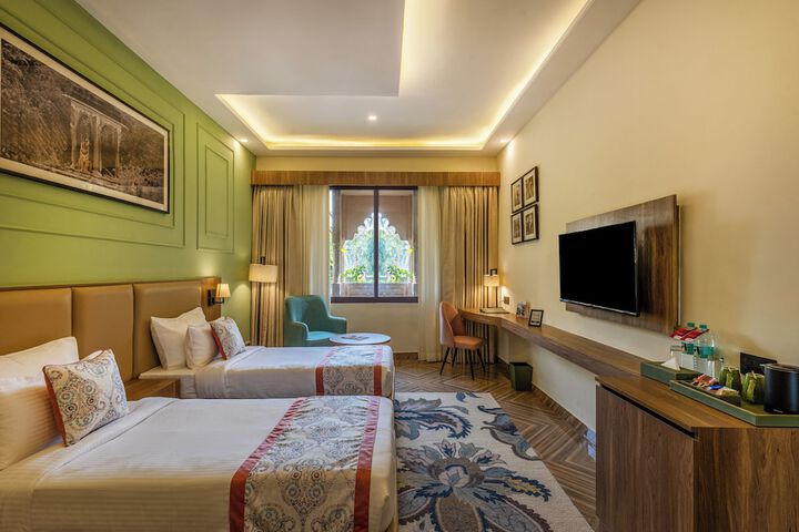 Room 10 of 21