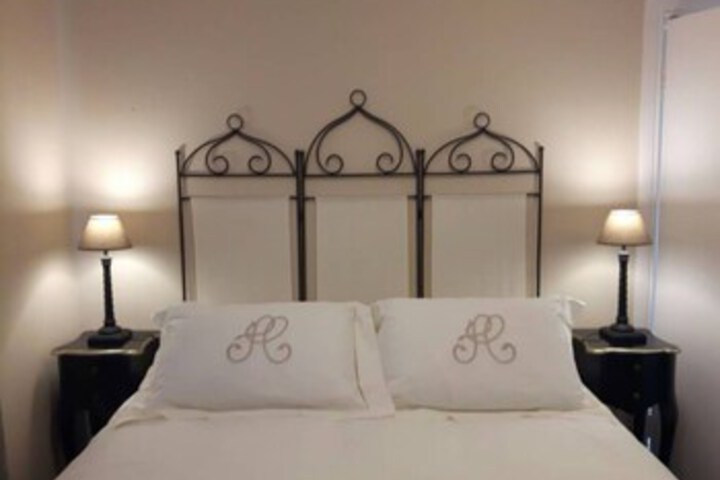 Room 15 of 18