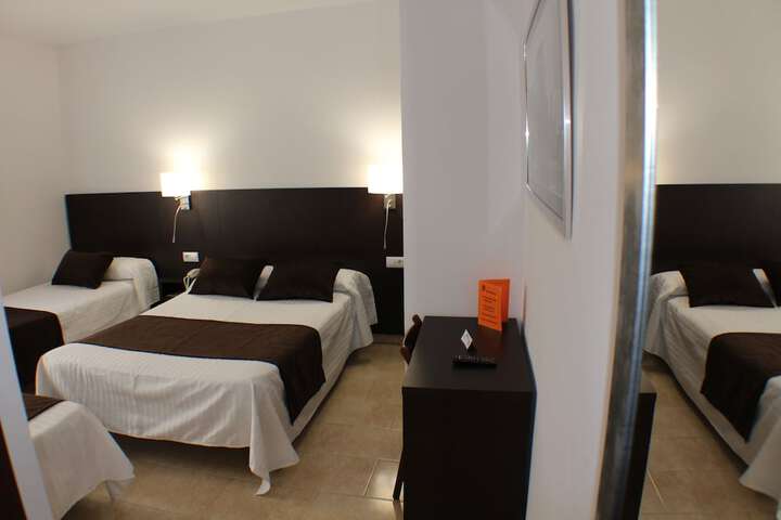 Room 7 of 35