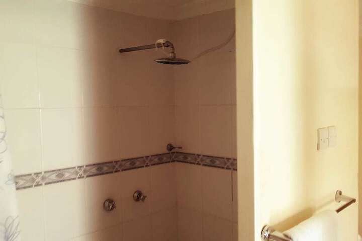 Room 4 of 4