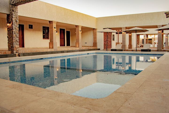 Pool 23 of 29