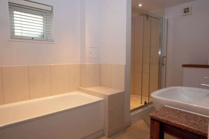 Room 32 of 124