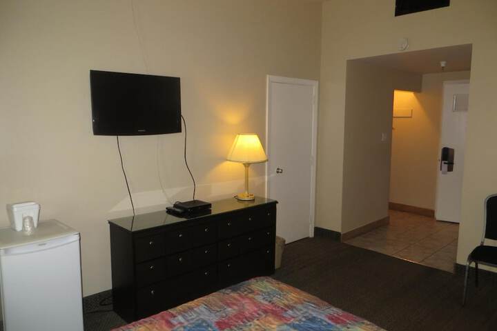 Room 6 of 45
