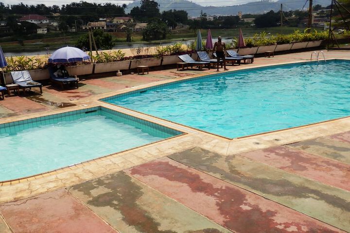 Pool Hotel