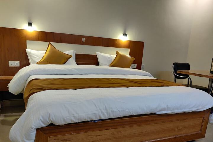 Room 5 of 31