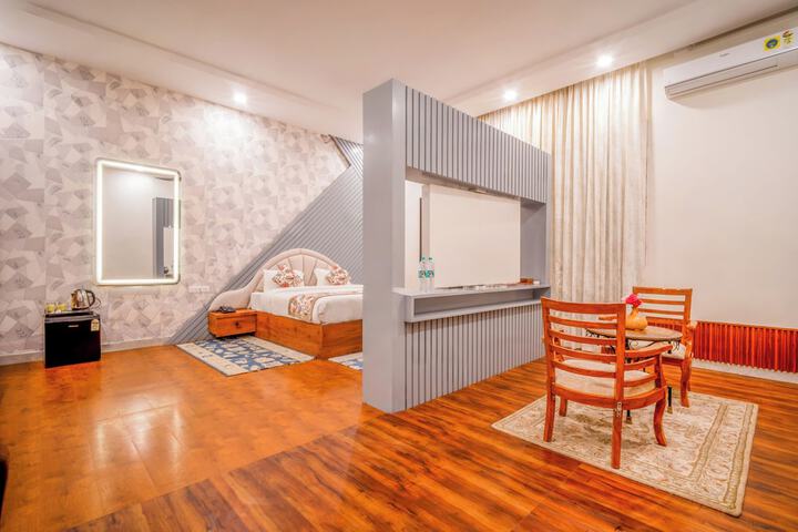 Room 20 of 93
