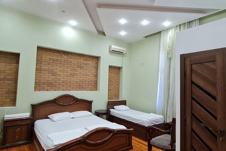 Room 14 of 32
