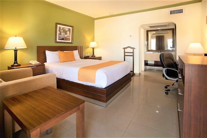 Room 7 of 49