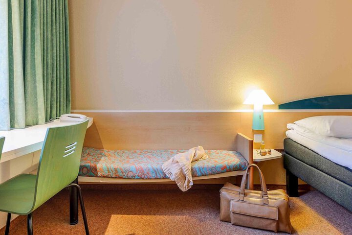 Room 8 of 47