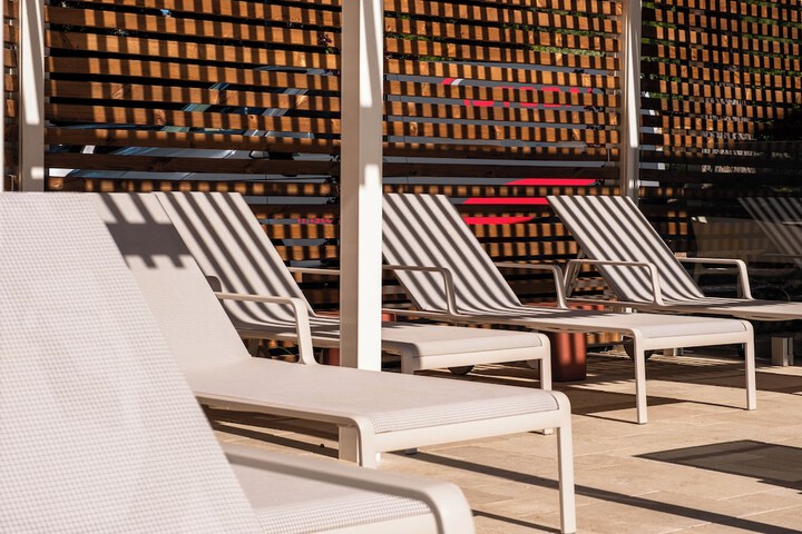 Sundeck 103 of 105