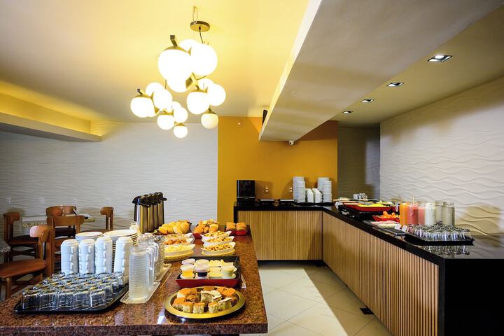 Breakfast/Coffee Service 40 of 52