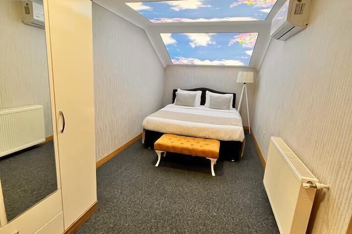 Room 30 of 66