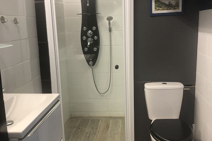 Room 19 of 66