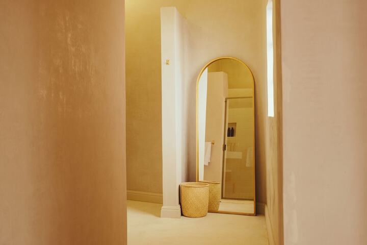 Room 61 of 222