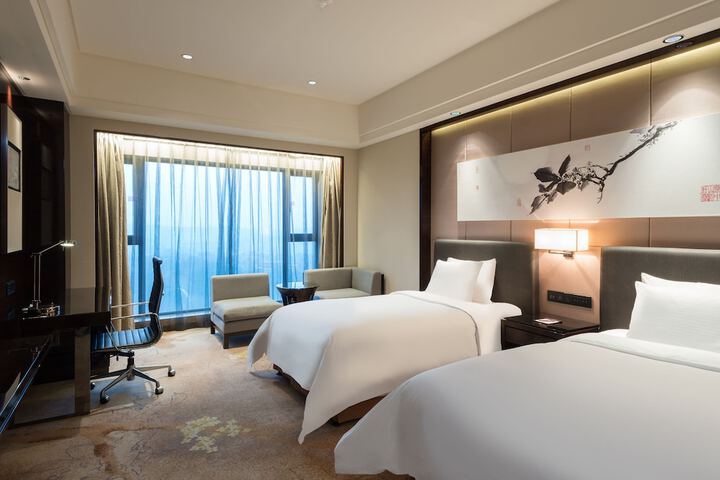 Room 4 of 159
