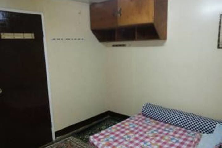 Room 10 of 29