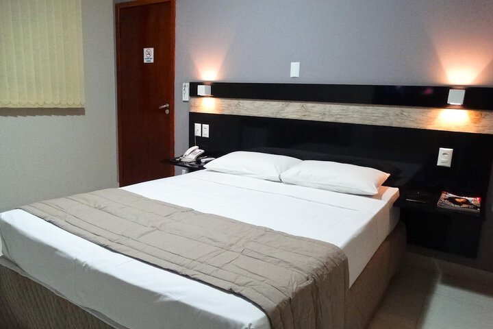 Room 13 of 49
