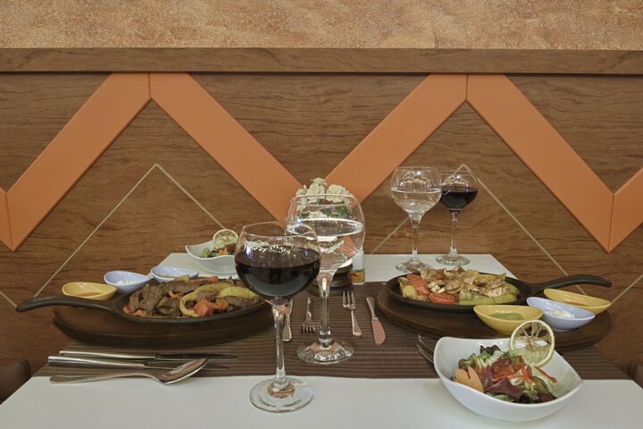 Dining 66 of 113