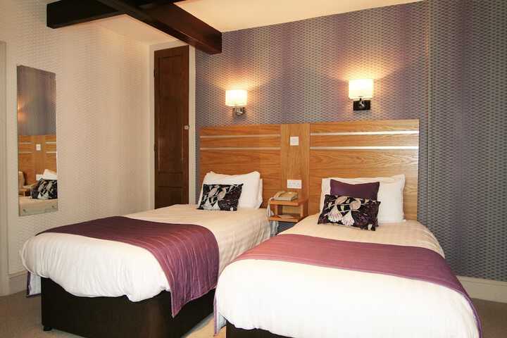 Room 35 of 72