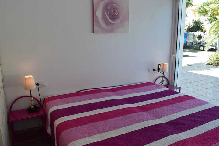 Room 2 of 16