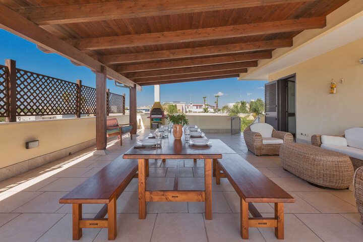 Terrace/Patio 10 of 17