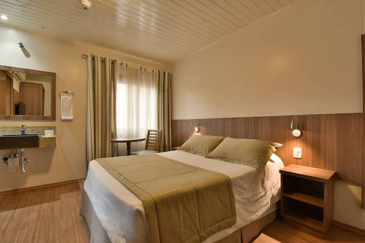 Room 14 of 93