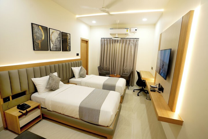Room 2 of 41
