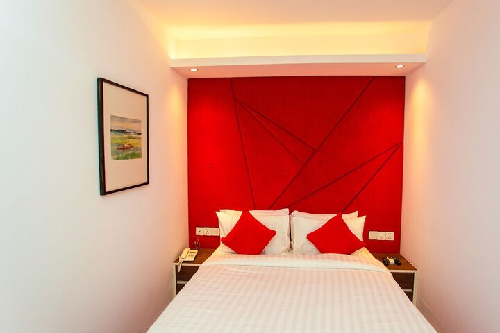 Room 2 of 34