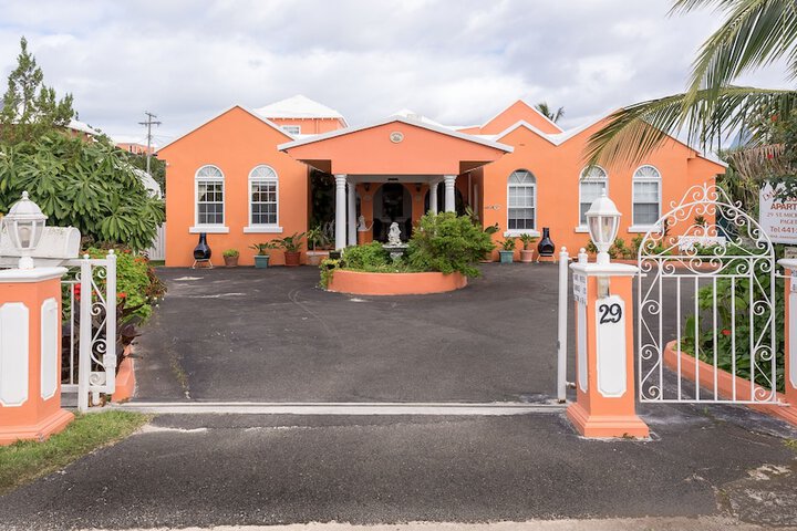 Dawkins Manor Hotel