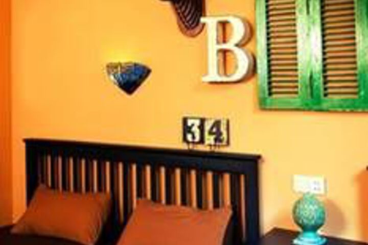 Room 5 of 94