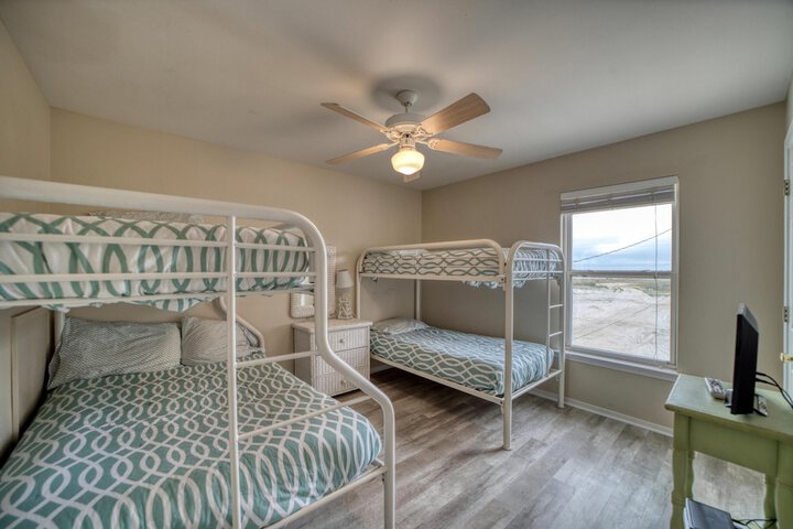 Room 2 of 23