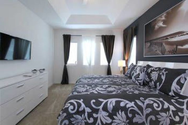 Room 9 of 27