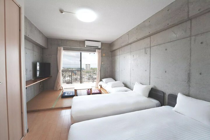 Room 11 of 36