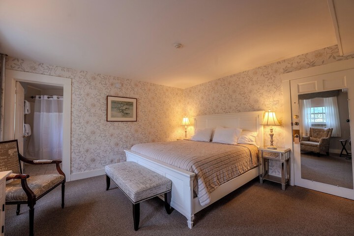 Room 35 of 129