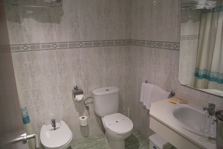 Room 20 of 35