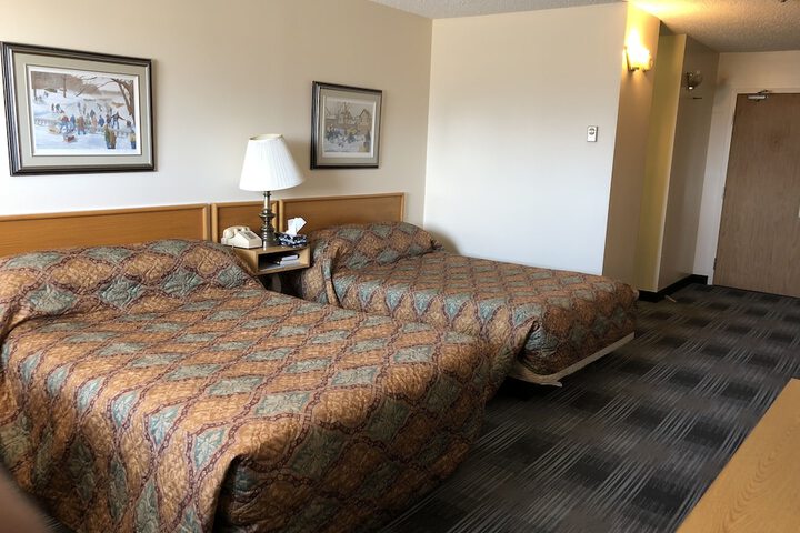 Room 8 of 28
