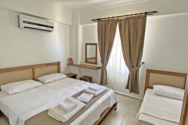 Room 10 of 43