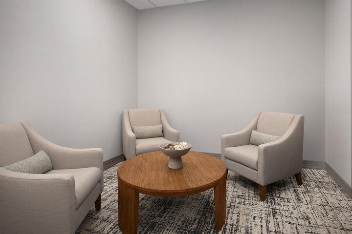 Business Center 71 of 72