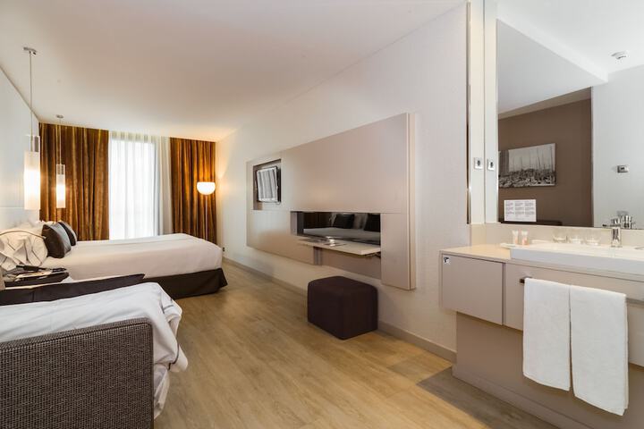Room 13 of 54
