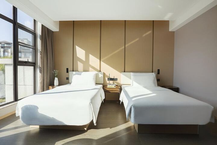 Room 28 of 86
