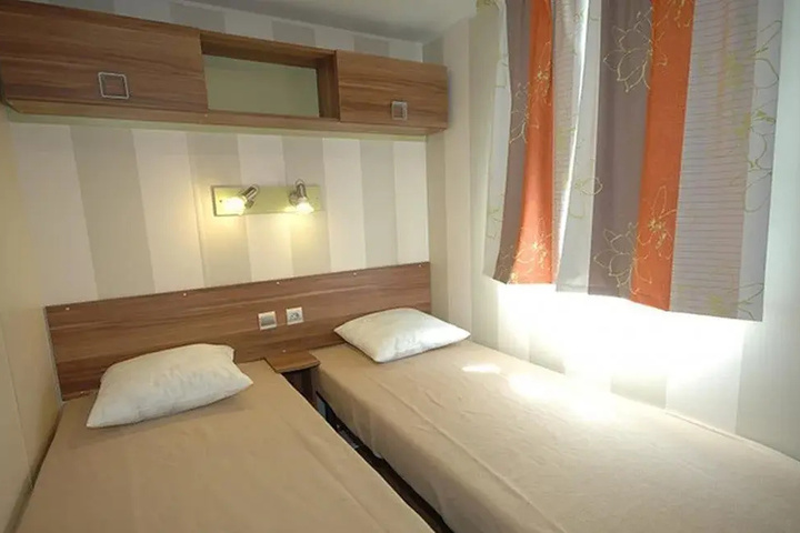 Room 3 of 9