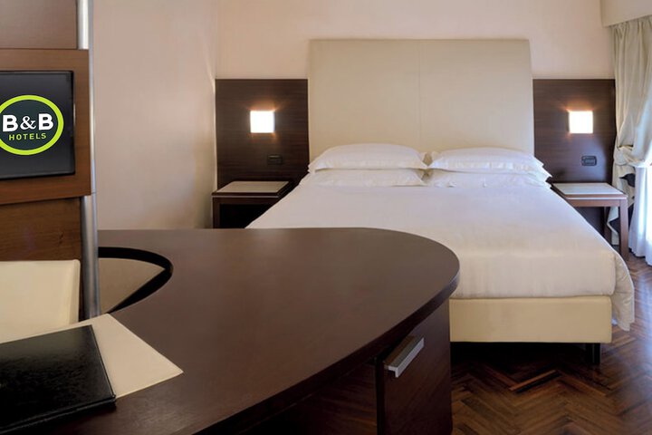 Room 12 of 63