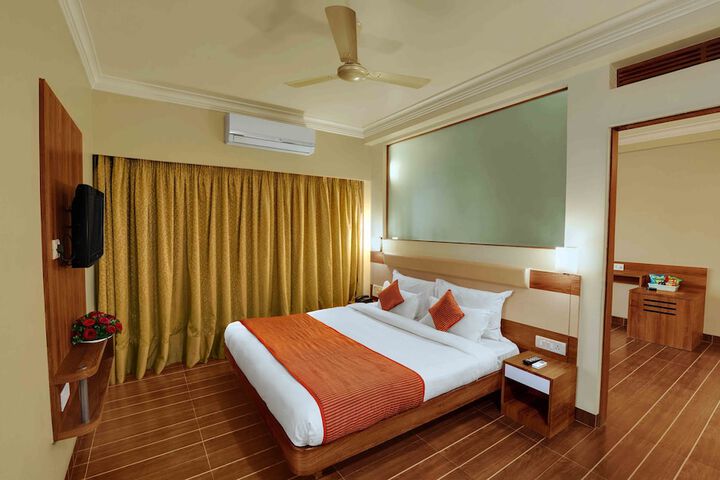 Room 6 of 34