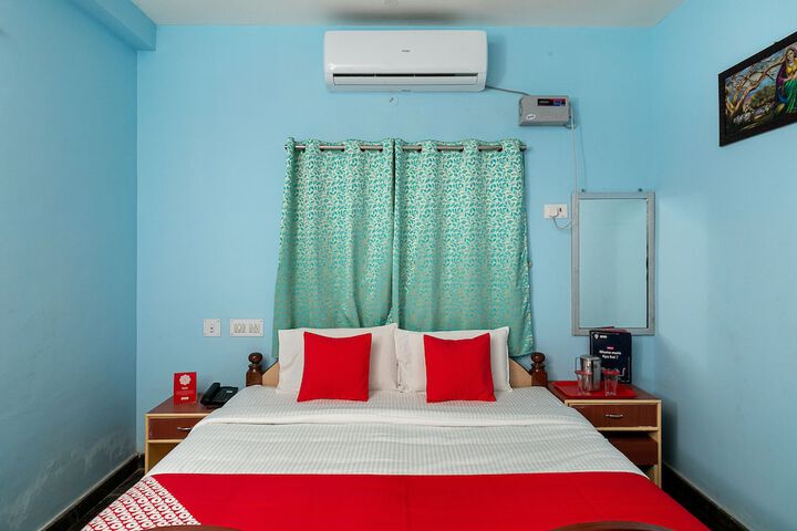 Room 9 of 15